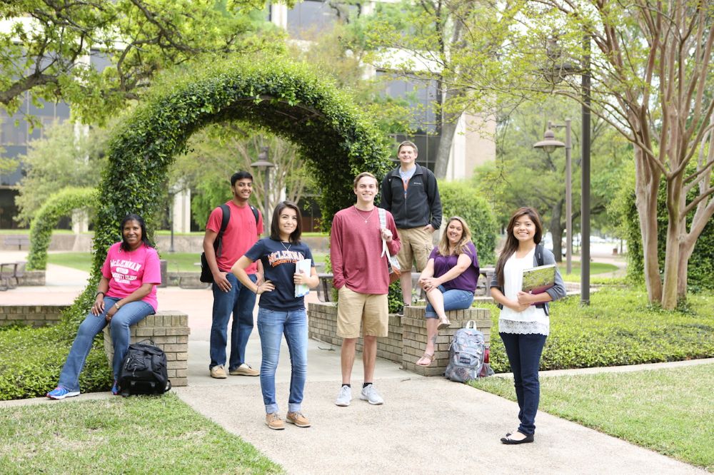 MCC Students on campus